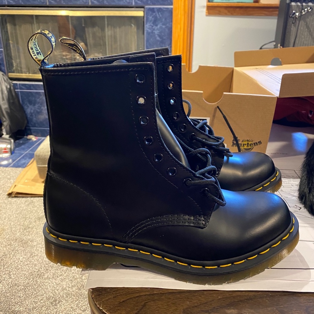 New in Box Women’s Doc Marten Boots